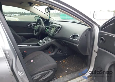 2015 Chrysler 200 Limited z USA, uszkodzony, nr VIN 1C3CCCAB0FN714295